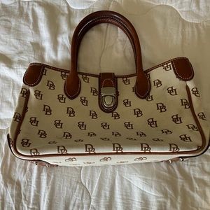 Dooney & Bourke authentic